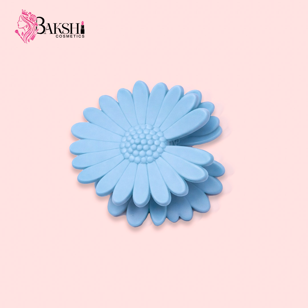 Matte Daisy Floral Hair Claw – Sky Blue