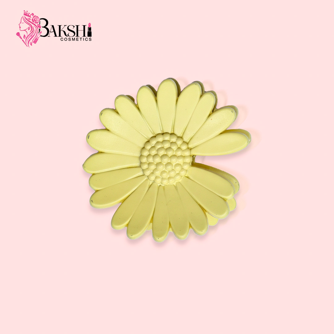 Matte Daisy Floral Hair Claw – Sunshine Yellow