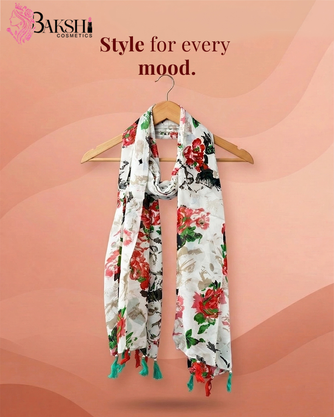 Monochrome Leafy Vine Stole